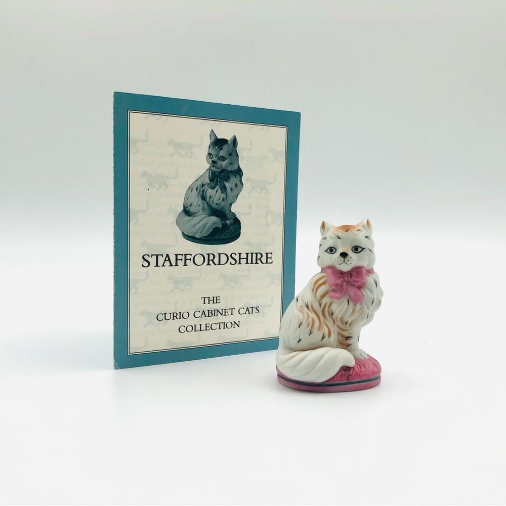 The Franklin Mint Curio Cabinet Cats - Staffordshire